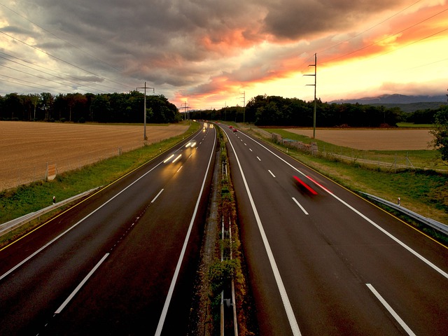 Na výlet autem z autopůjčovny se můžete vypravit i v deštivém počasí